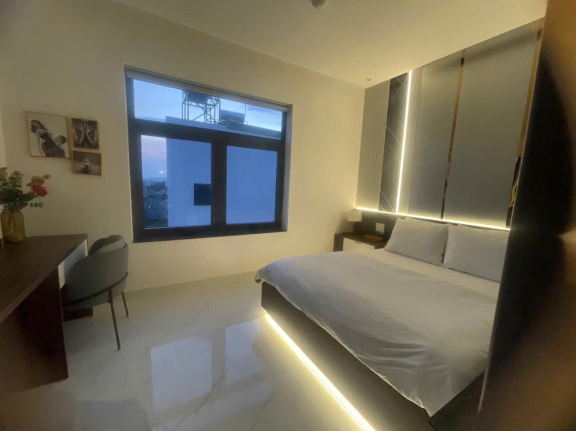Hotel Nako *